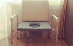 Продам: Стул- туалет для инвалидов в Ульяновске - объявление №125450