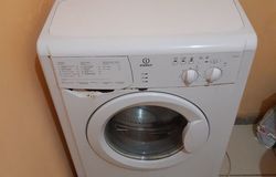 Продам: Продам стиральную машинку Indesit в Казани - объявление №160294