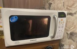 Микроволновая печь Samsung в хорошем состоянии в Иркутске - объявление №1638213