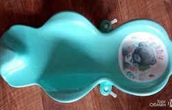 Продам: Ванночка Babyton, горка пластишка и круг Baby Swimmerдля купания малыша в Новоуральске - объявление №164504