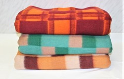 Продам: Одеяла полушерстяные  в Майкопе - объявление №167992