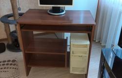 Продам: Продаю стол компьютерный  в Пскове - объявление №1739461