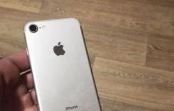 Apple iPhone 7, 32 ГБ, отличное в Майкопе - объявление №1817106