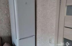 Холодильник Индезит (196 см) 2012г в Челябинске - объявление №1856683