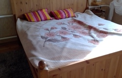 Продам: Продаю кровать 2-хспальная .(деревянная) в Омске - объявление №197783