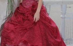 Свадебное платье красное/бардовое в Чебоксарах - объявление №2002363