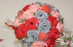Композиция с атласными розами ручной работы.,подар в Пскове - объявление №2021974