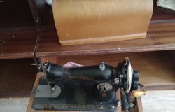Продам: продам швейную машинку 2500 рублей торг уместен в Хабаровске - объявление №207356