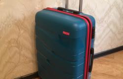 Продам: Продам чемодан  в Тюмени - объявление №2090473