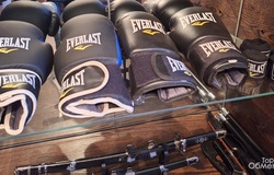 Продам: Боксёрские перчатки с бинтами в Крестцах - объявление №2092231